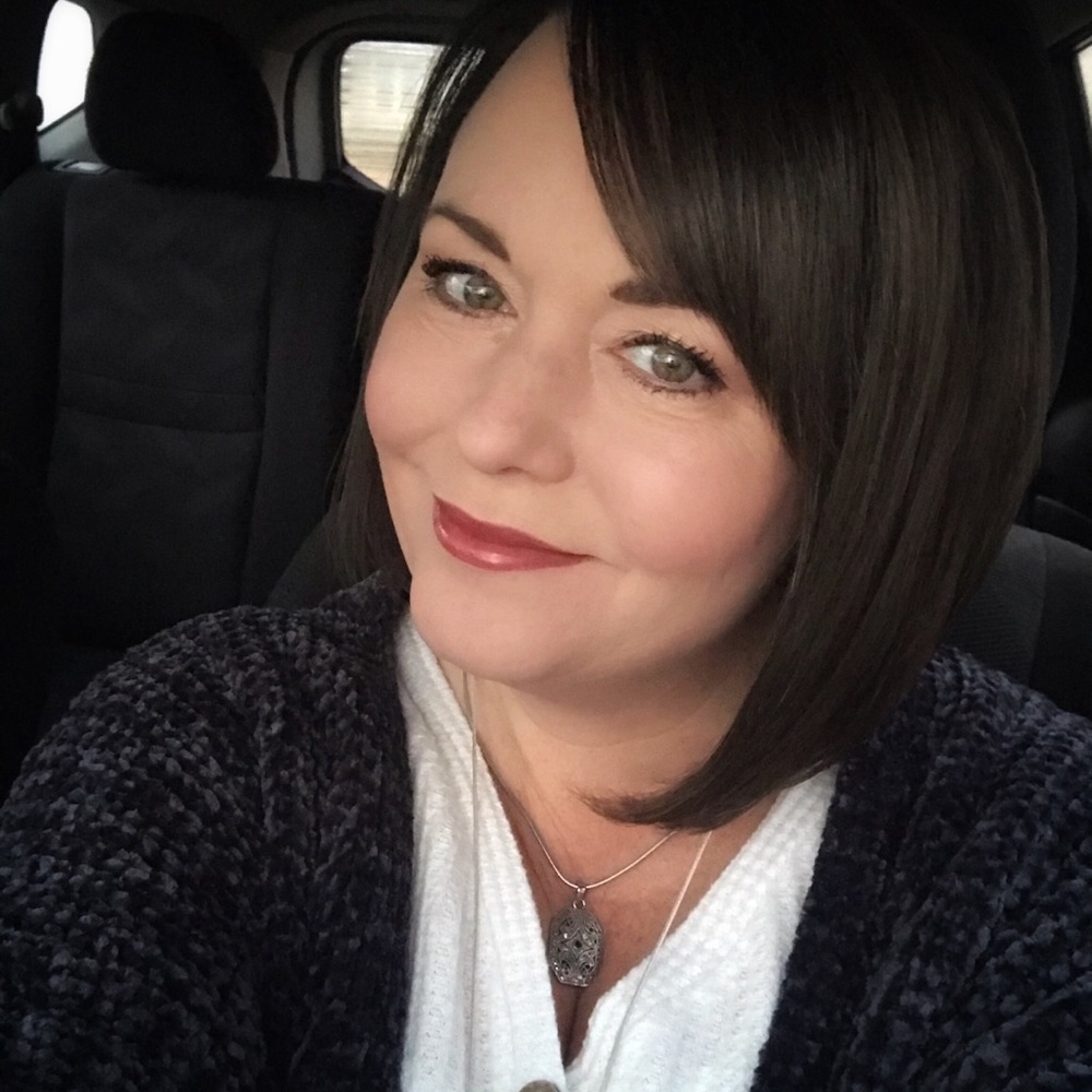 🎉Meet Your Posher, Shelly🎉 - Picture 1 of 8